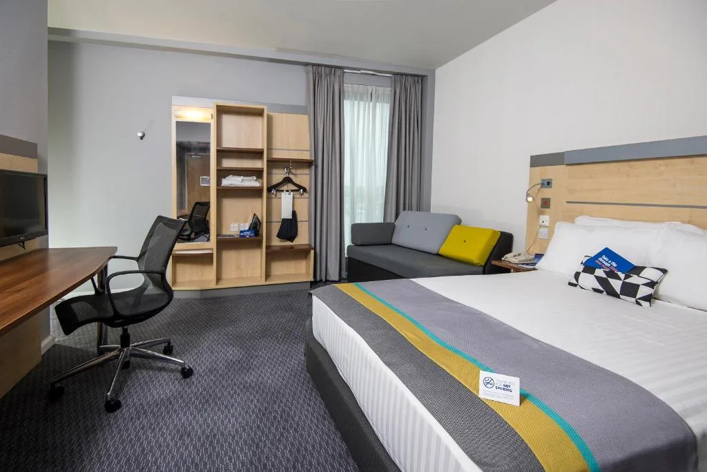 Holiday Inn Express Hull City Centre by IHG - Hotel de 3 estrellas en Hull, Hull - photo 1