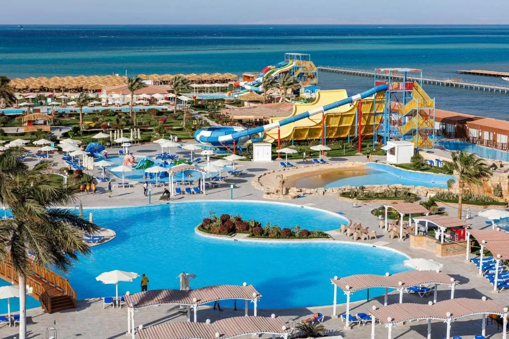 Sunrise Alora Aqua Park Resort - 4-star hotel in North Hurghada, Hurghada - photo 1