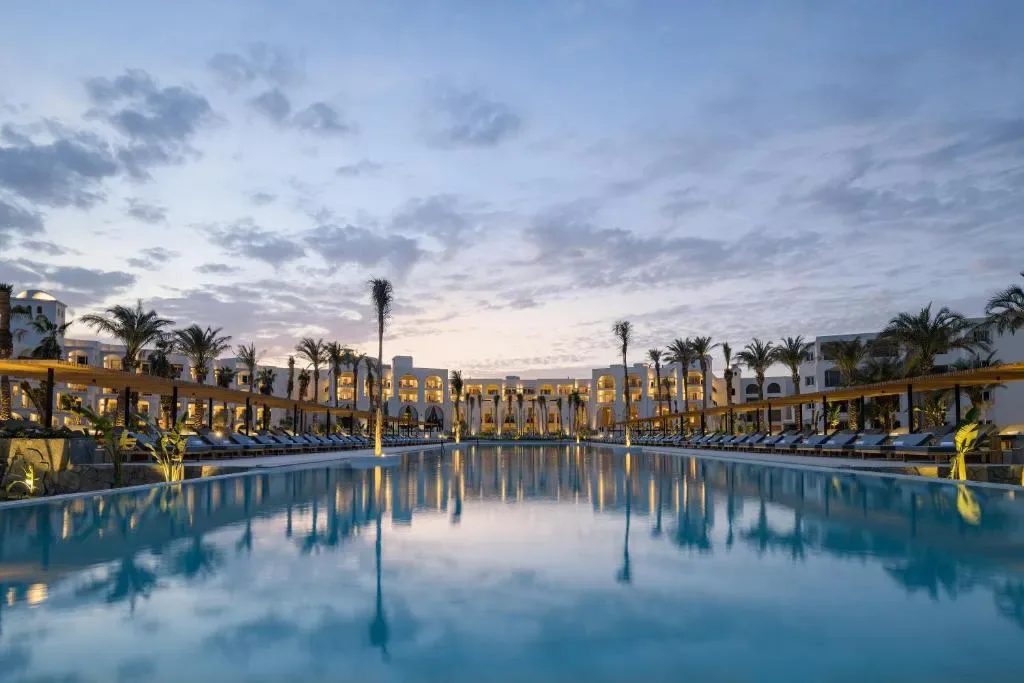 Serry Beach Resort - 5-star hotel in Hurghada, Hurghada - photo 1