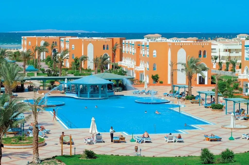 Sunrise Garden Beach Resort - 5-star hotel in Hurghada Strip, Hurghada - photo 1