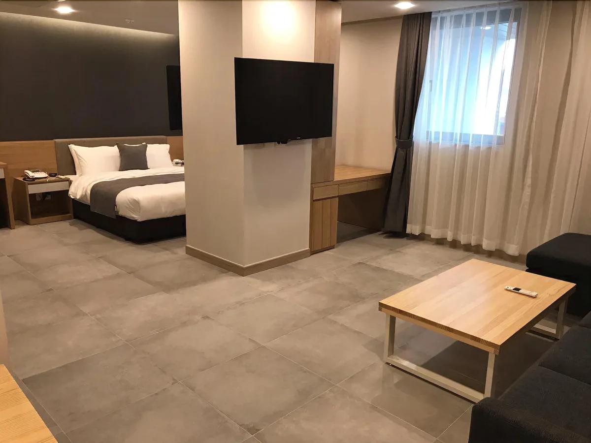 Hotel Ciel - Hotel de 3 estrellas en Hwaseong, Hwaseong - photo 1