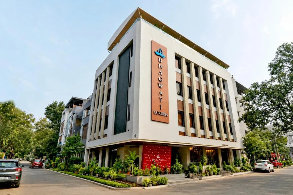 Bhagwati luxuria - Hotel de 3 estrellas en Indore, Indore - photo 1