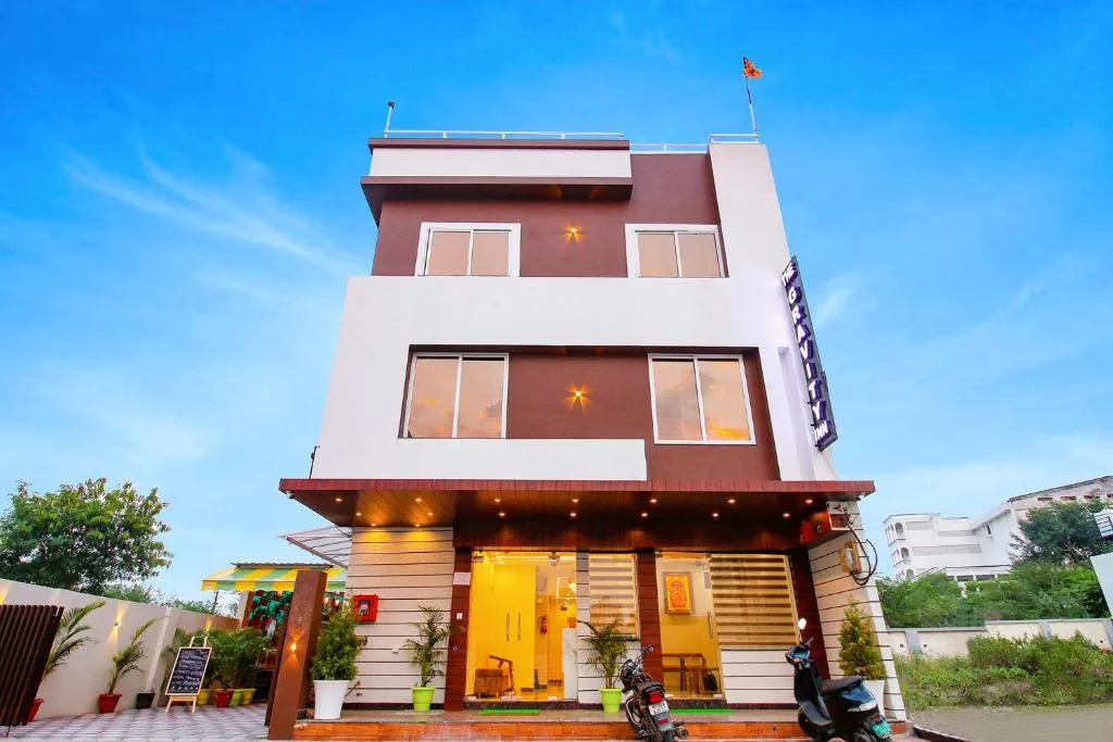 The Gravity Inn - Hotel de 3 estrellas en Indore, Indore - photo 1