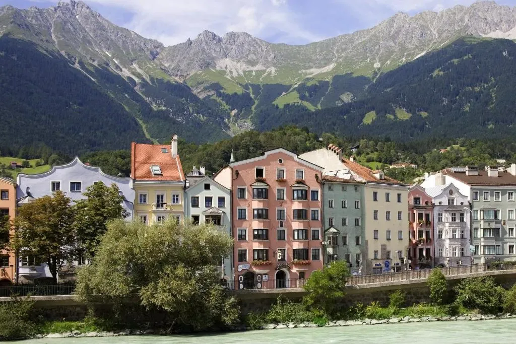 Hotel Mondschein - Hotel de 4 estrelas em Mariahilf (right bank of Inn), Innsbruck - photo 1