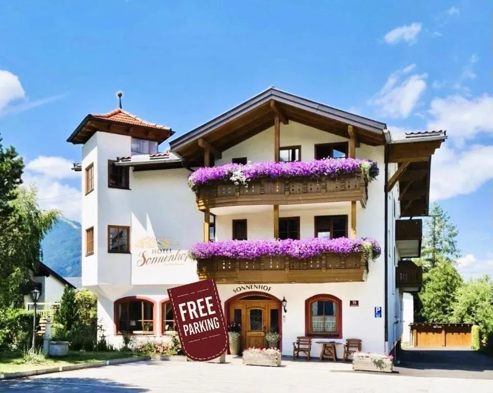 Hotel Sonnenhof Igls - Hotel de 3 estrelas em Igls (south side of Patscherkofel), Innsbruck - photo 1