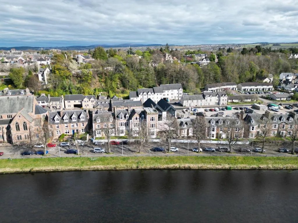 Glen Mhor Hotel at Uile-bheist 'Brewstillery' - 4-star hotel in Inverness, Inverness - photo 1