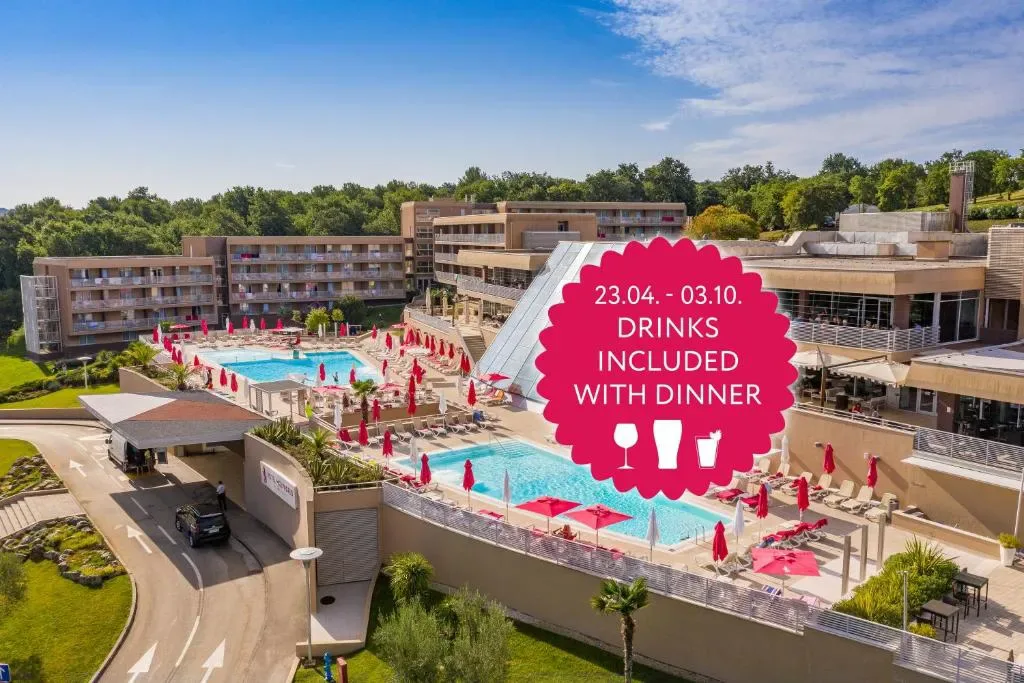 Hotel Molindrio Plava Laguna exterior and pool area in Poreč
