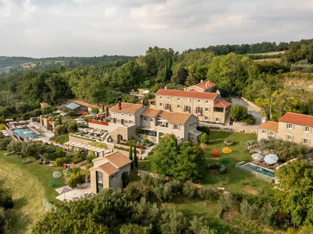 San Canzian Hotel & Residences - 5-star hotel in Buje hilltop, Istria - photo 1
