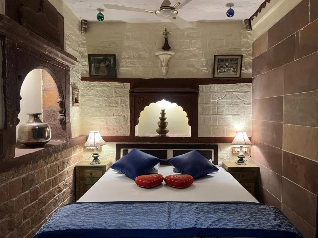 The Raj Mandir - Hotel de 3 estrelas em Jodhpur, Jodhpur - photo 1