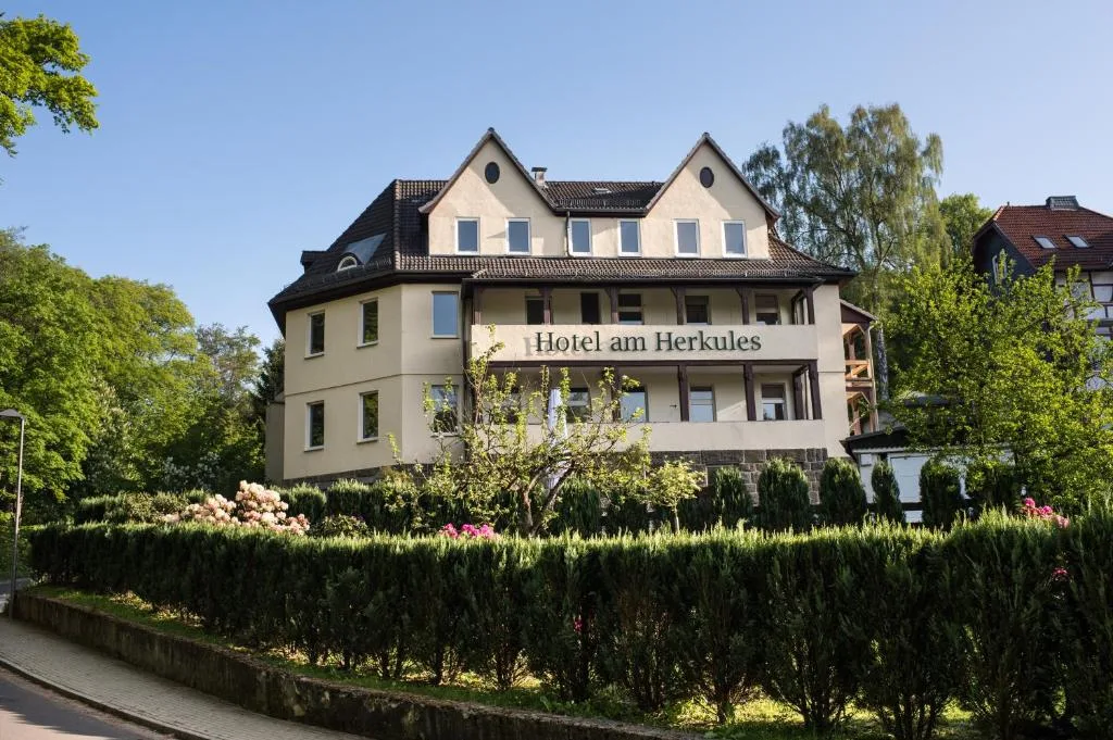 Hotel am Herkules - 3-star hotel in Kassel, Kassel - photo 1