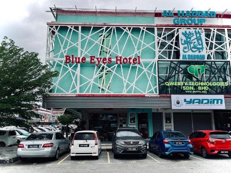 Blue Eyes Hotel - Hôtel 3 étoiles, Kepala Batas, Kepala Batas - photo 1