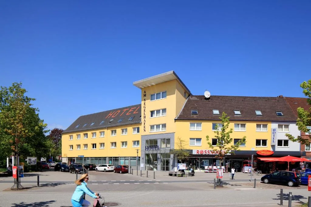 Hotel Am Segelhafen & Free Parking - 3-star hotel in Kiel, Kiel - photo 1