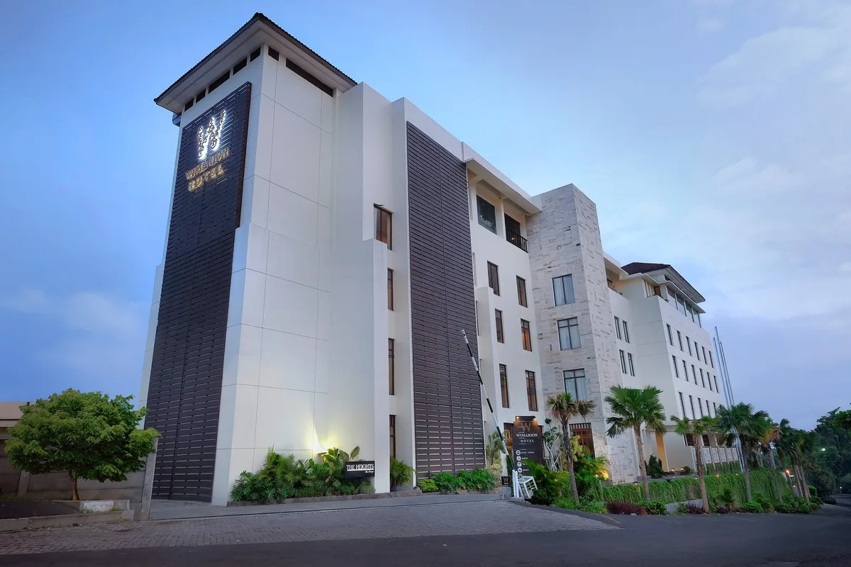 Wimarion Hotel - 4-star hotel in Kota Semarang, Kota Semarang - photo 1