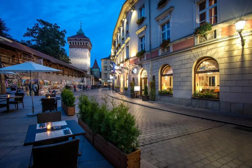 Hotel Polski Pod Białym Orłem - Hotel de 5 estrelas em Old Town, Krakow - photo 1