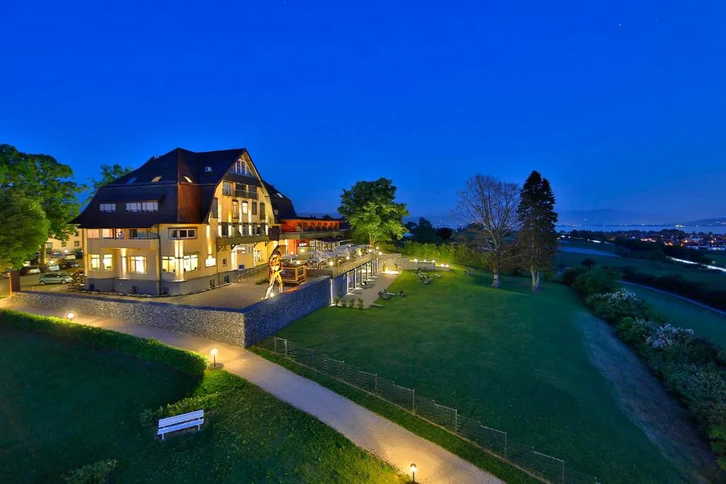 Bodensee-Hotel Sonnenhof - 4-star hotel in Kressbronn am Bodensee, Kressbronn am Bodensee - photo 1