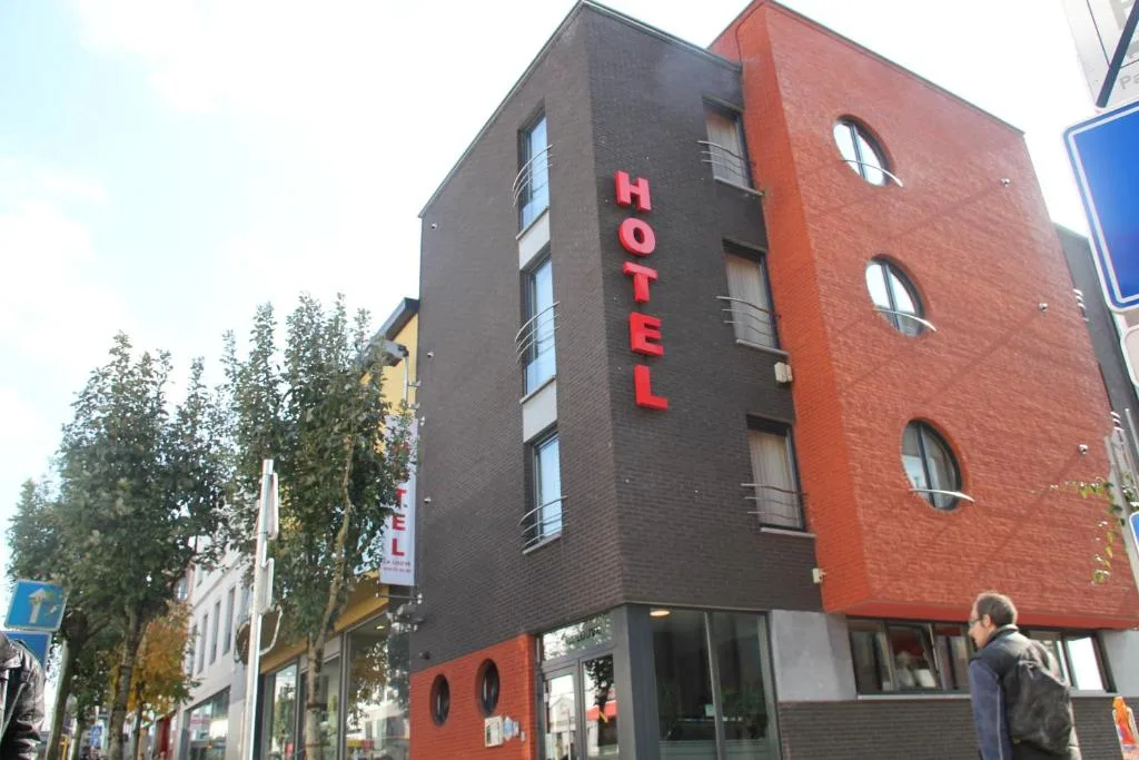Hotel La Louve - Hôtel 3 étoiles, La Louvière, La Louvière - photo 1