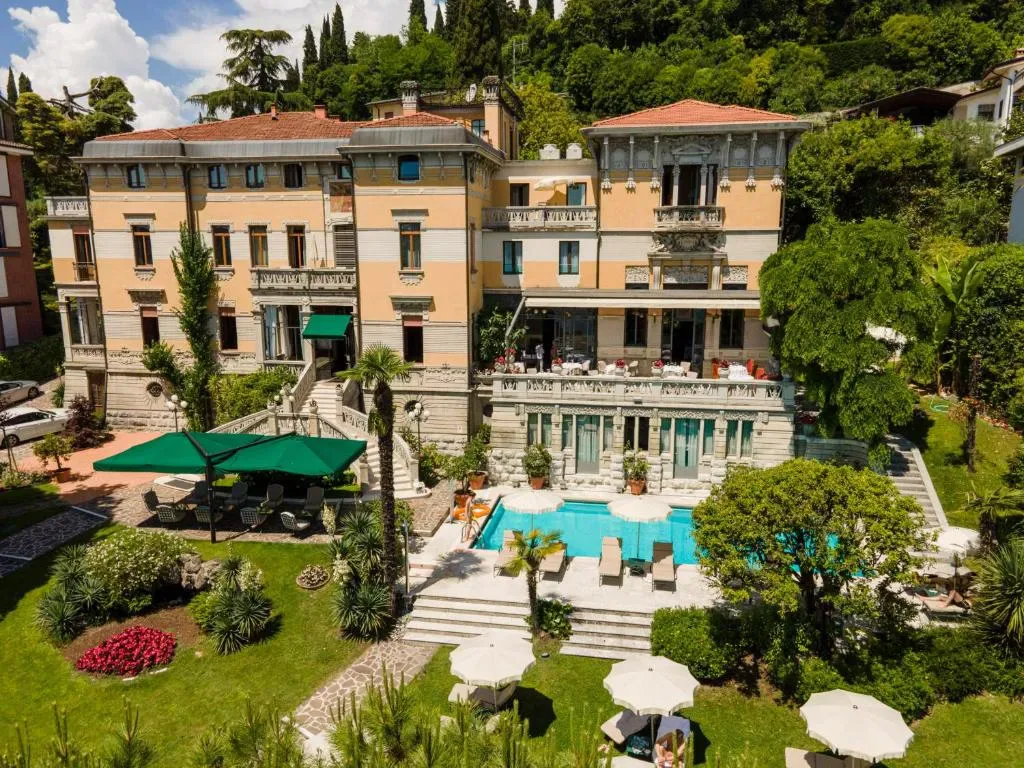 Hotel Laurin - Hotel de 4 estrellas en Salò (West Shore), Lake Garda - photo 1