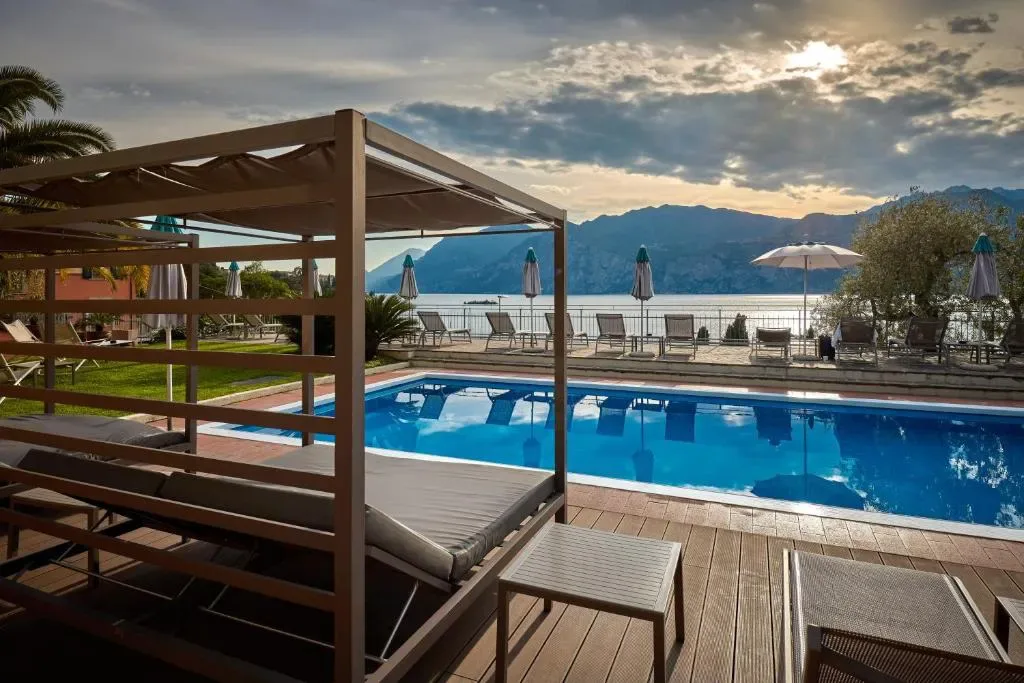Hotel Capri - Hotel de 3 estrellas en Malcesine (North Shore), Lake Garda - photo 1