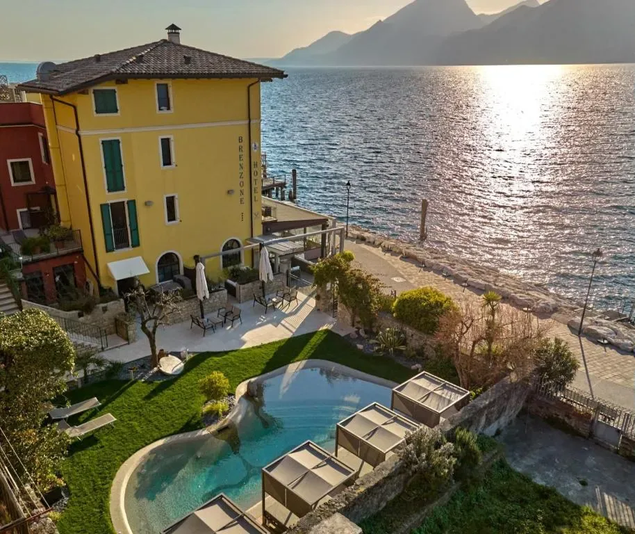 Lake Front Hotel Brenzone - Hotel de 4 estrellas en Brenzone sul Garda (East Shore), Lake Garda - photo 1