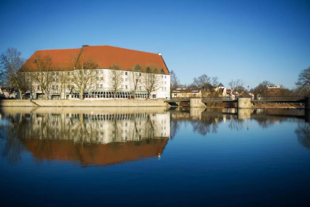 Michel Hotel Landshut Kaiserhof an der Isar Stadtzentrum - Hotel de 4 estrelas em Landshut, Landshut - photo 1