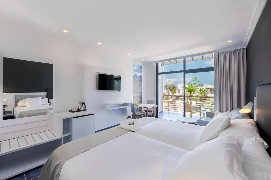 Hotel Mirador Papagayo by LIVVO - Hôtel 4 étoiles, Playa Blanca, Lanzarote - photo 1