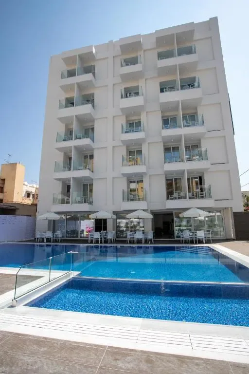 Best Western Plus Larco Hotel - 4-star hotel in Larnaca seafront south, Larnaca - photo 1