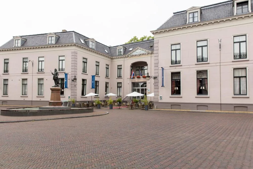 Fletcher Hotel Paleis Stadhouderlijk Hof - Hotel de 4 estrelas em Leeuwarden, Leeuwarden - photo 1
