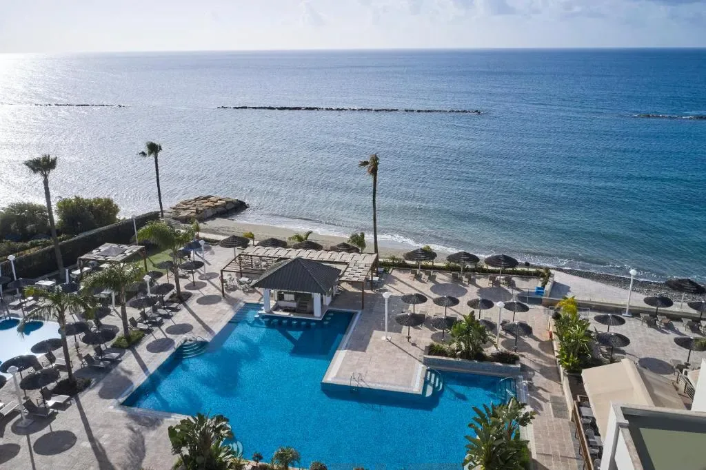 Atlantica Miramare Beach - 4-star hotel in Germasogeia (eastern strip), Limassol - photo 1