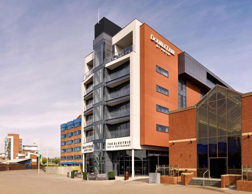 DoubleTree by Hilton Lincoln - 4-star hotel in Lincoln, Lincoln - photo 1