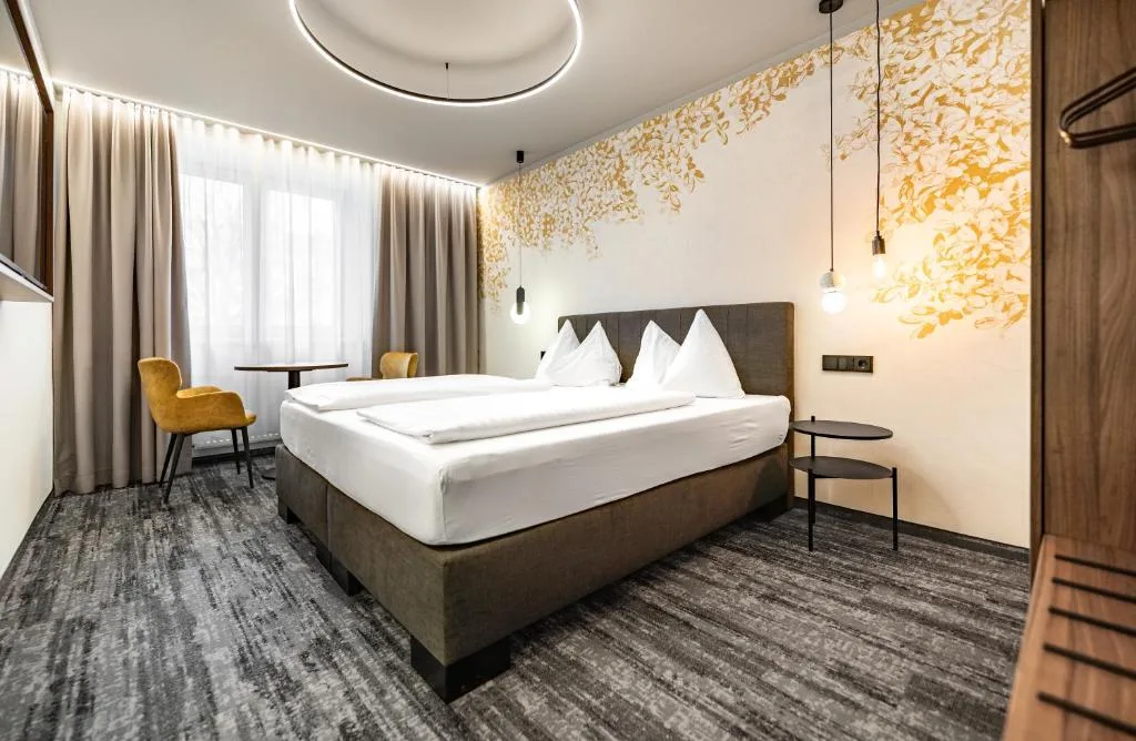 Hotel Lokomotive - 3-star hotel in Linz, Linz - photo 1