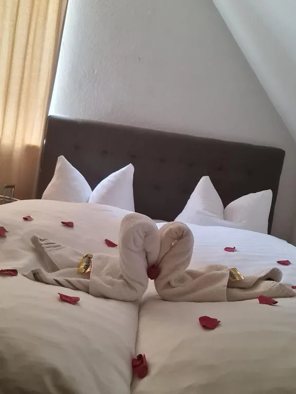 Hotel Drei Kronen - Hotel de null estrelas em Lippstadt, Lippstadt - photo 1