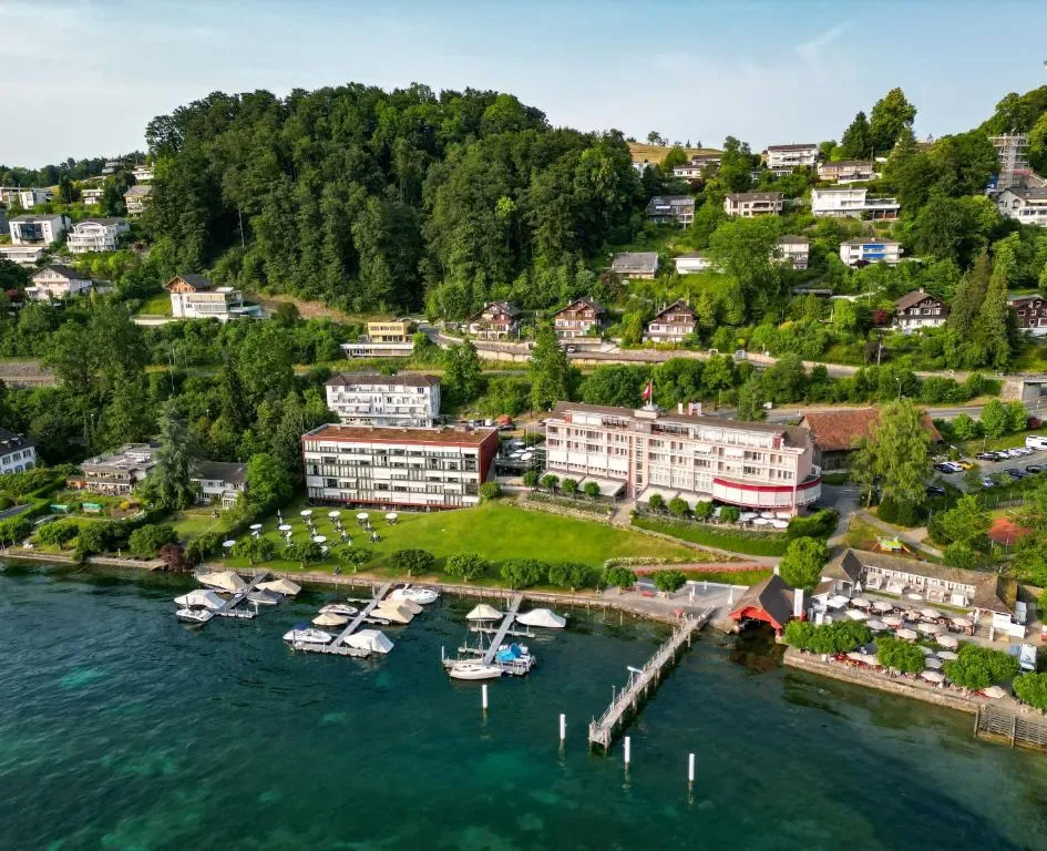 HERMITAGE Lake Lucerne Beach Club & Lifestyle Hotel - Hotel de 4 estrellas en Lake Lucerne shore (Hertenstein), Lucerne - photo 1