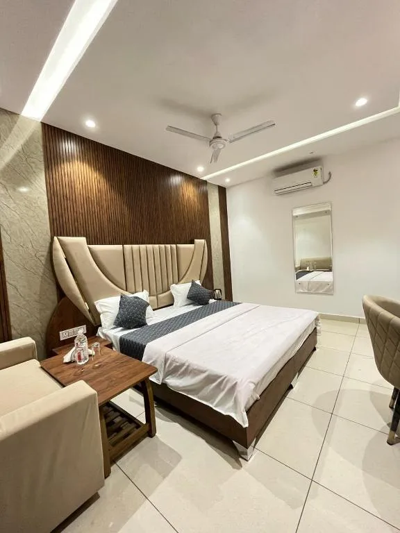Hotel platinum inn - Hôtel 4 étoiles, Ludhiana, Ludhiana - photo 1