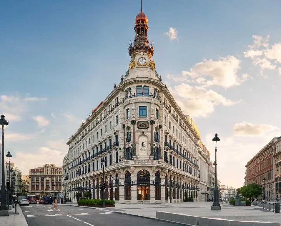 Four Seasons Hotel Madrid - 5-star hotel in Madrid, Madrid - photo 1