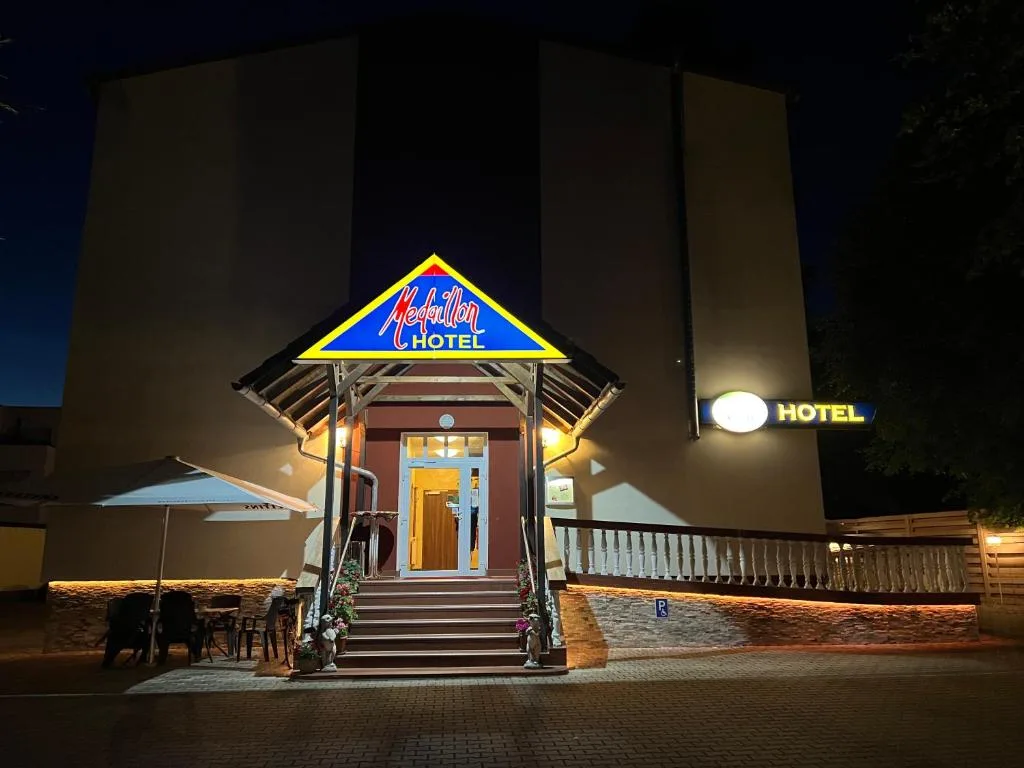 Hotel Medaillon - Hotel de null estrellas en Magdeburg, Magdeburg - photo 1