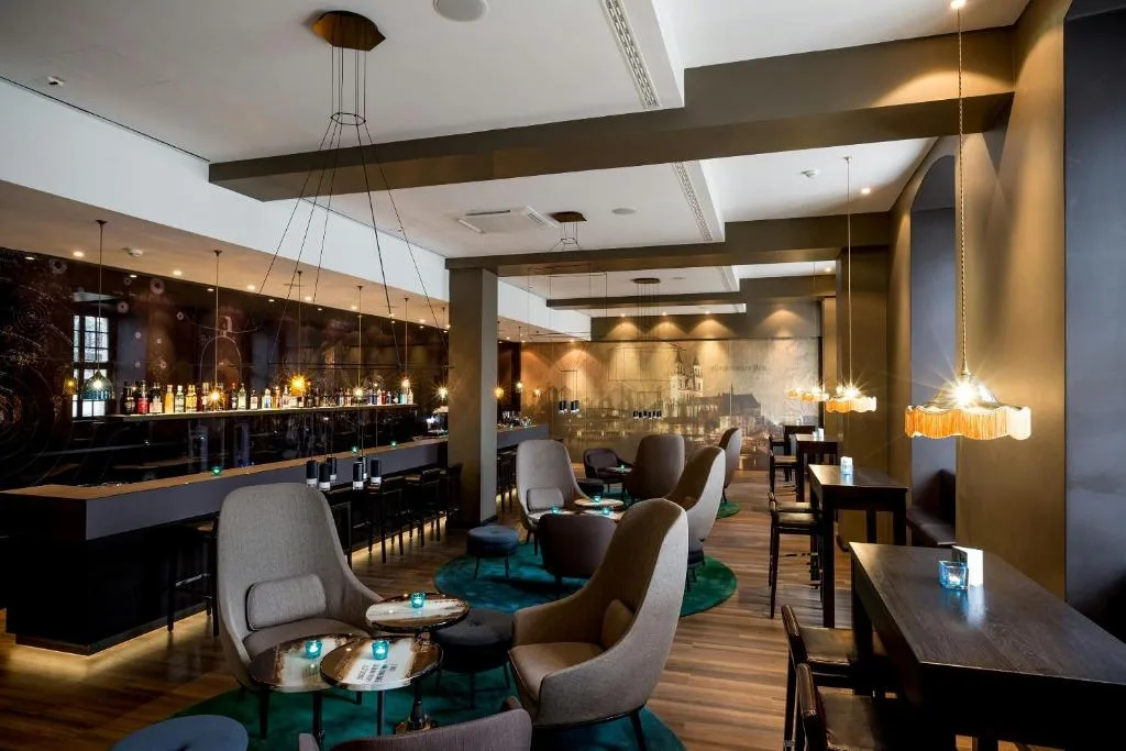Motel One Magdeburg - Hotel de 3 estrellas en Magdeburg, Magdeburg - photo 1