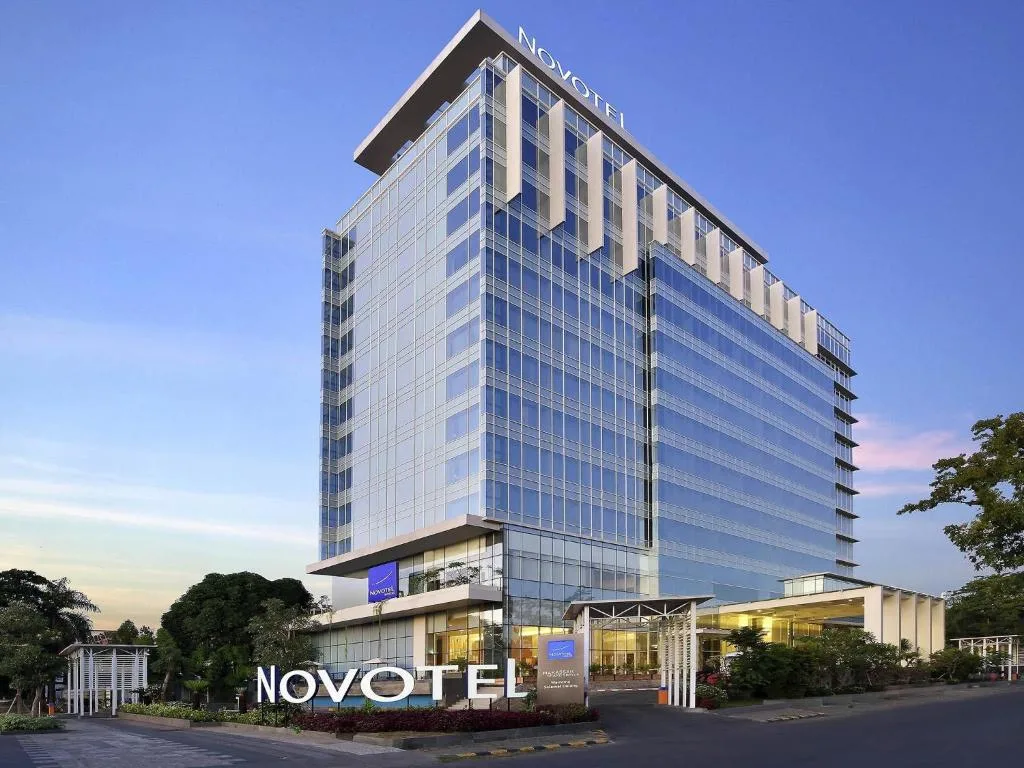 Novotel Makassar Grand Shayla - Hotel de 4 estrellas en Makassar, Makassar - photo 1