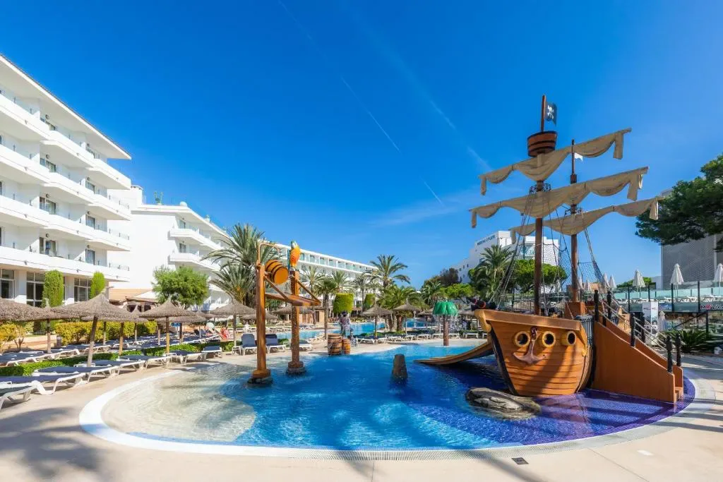 Marins Playa - 4-star hotel in Cala Millor, Mallorca - photo 1