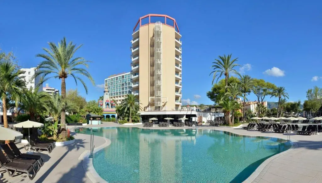SOL Katmandú Park & Resort exterior and pool area, Magaluf