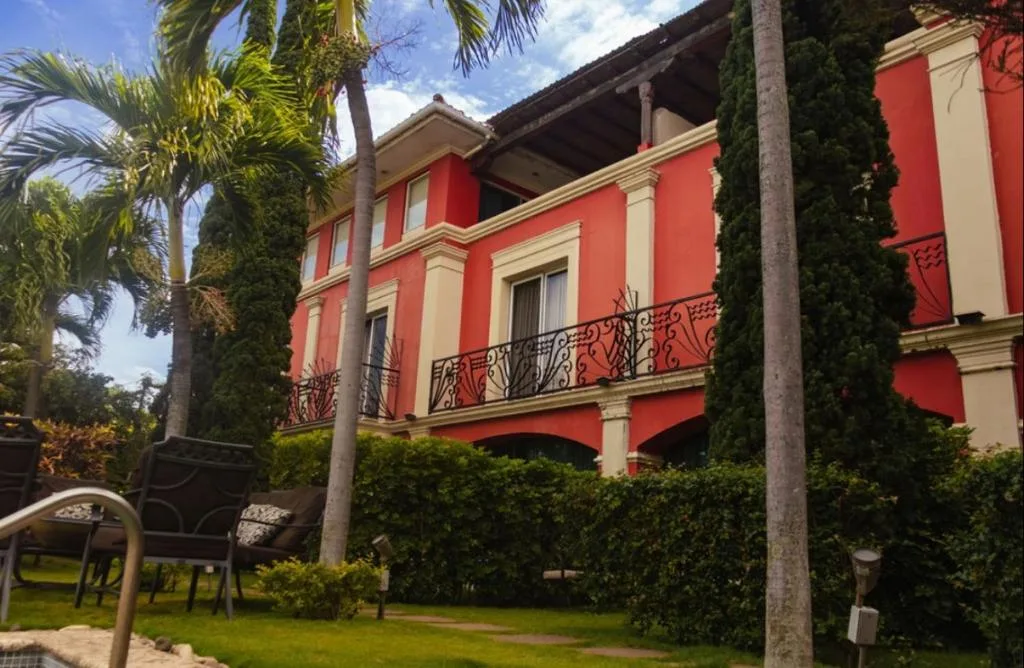Altos de Fontana by Macondo Collection - 3-star hotel in Managua, Managua - photo 1