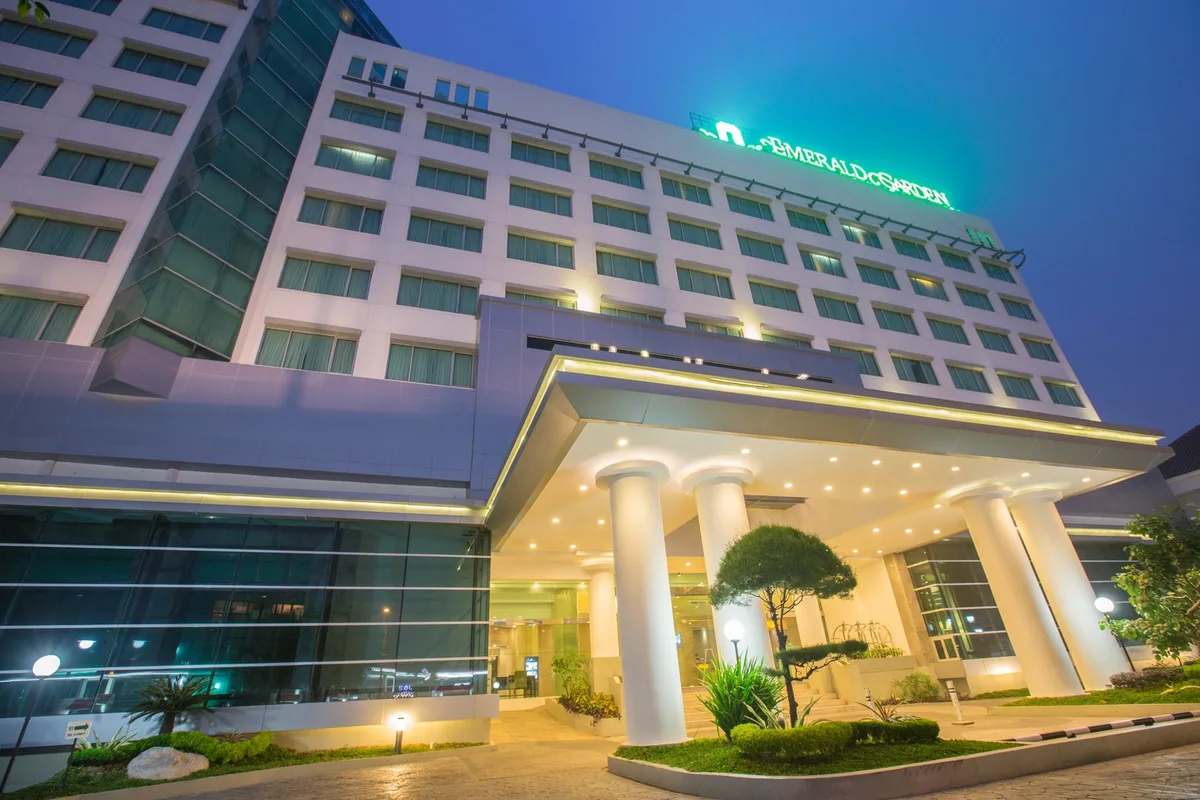 Hotel Emerald Garden - Hôtel 4 étoiles, Medan, Medan - photo 1
