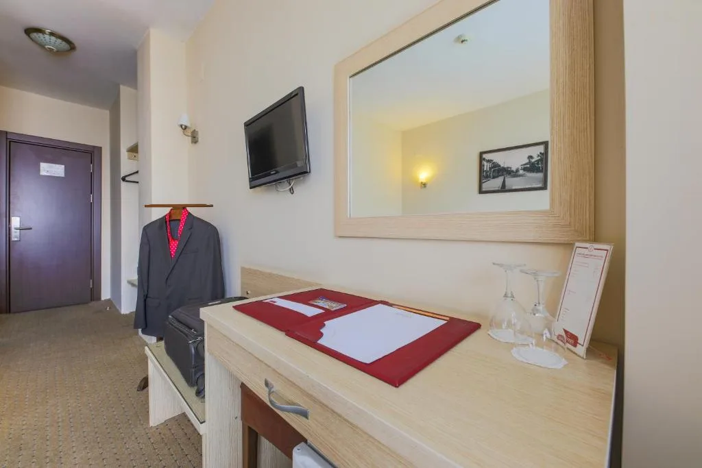 Hostapark Hotel - Hotel de 3 estrellas en Mersin, Mersin - photo 1