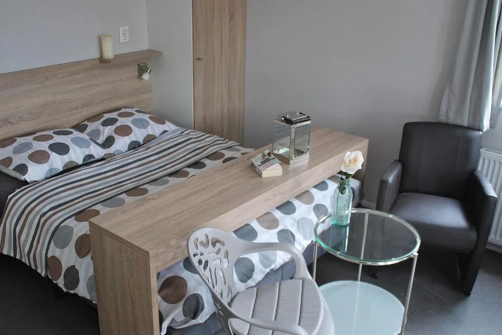Hotel Chalets Middelburg - Hotel de 4 estrellas en Middelburg, Middelburg - photo 1