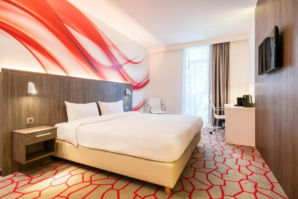 B&B HOTEL Mons Centre - 3-star hotel in Mons, Mons - photo 1