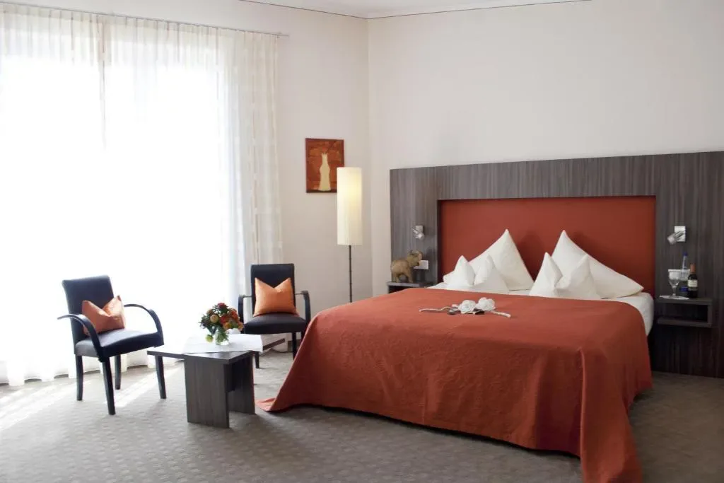 Exterior do Hotel Linner em Erding, pensão familiar económica