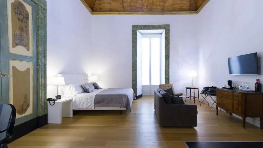 Santa Chiara Boutique Hotel - Hotel de 4 estrelas em Naples Historical Centre (5 min to San Gregorio Armeno), Naples - photo 1