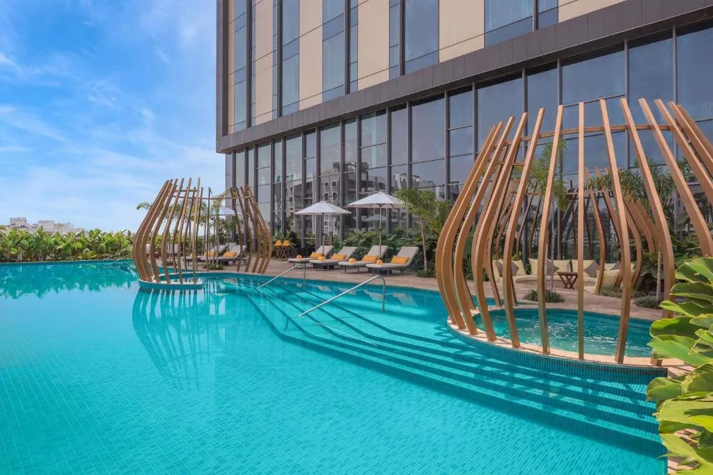 Radisson Blu Hotel & Spa, Nashik - Hotel de 5 estrellas en Nashik, Nashik - photo 1