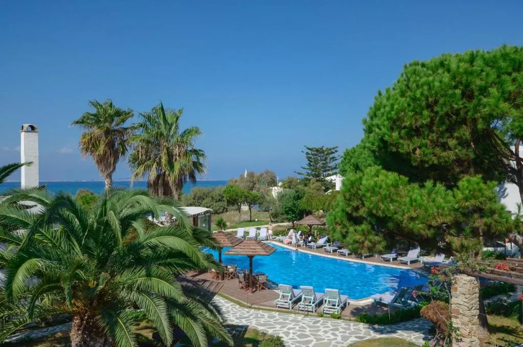 Alkyoni Beach Hotel - 4-star hotel in Agios Georgios beach, Naxos Town, Naxos - photo 1