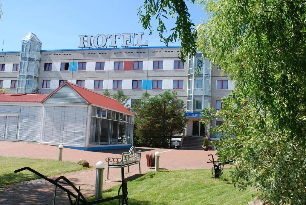 Hotel Horizont GmbH - Hotel de 3 estrellas en Neubrandenburg, Neubrandenburg - photo 1