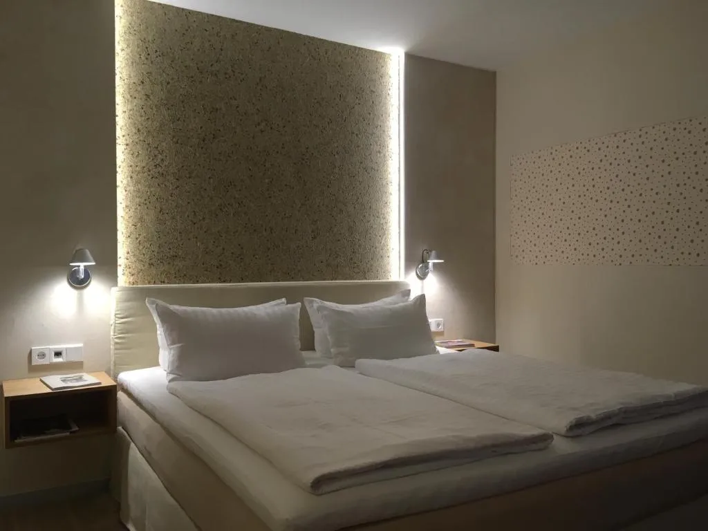 Landhotel Broda - 3-star hotel in Neubrandenburg, Neubrandenburg - photo 1